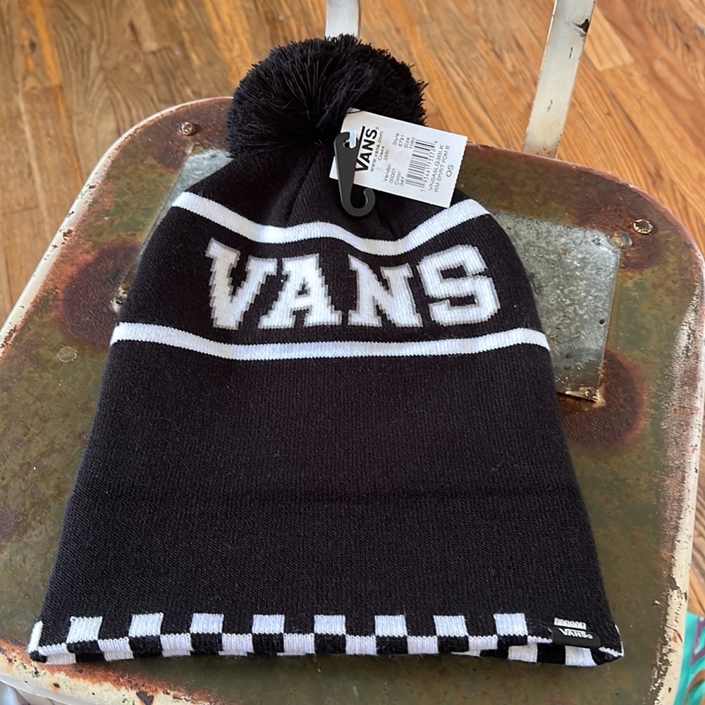 1 LEFT! Vans Cuff Checkerboard Pom Pom Beanie - Picture 7 of 7